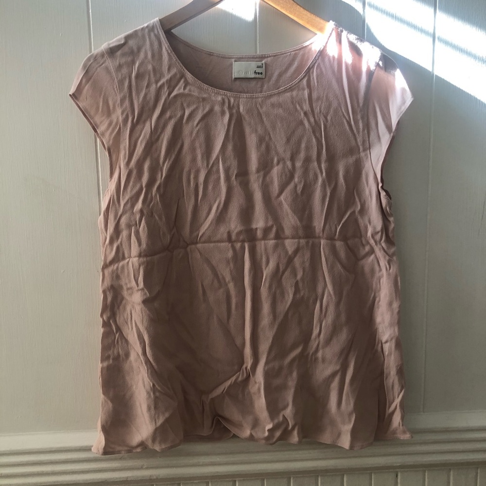 Aritzia Wilfred Free Blush Top